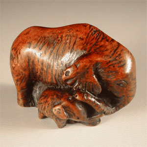 Elephant & Baby Magnetic Needleholder (Mahogany)